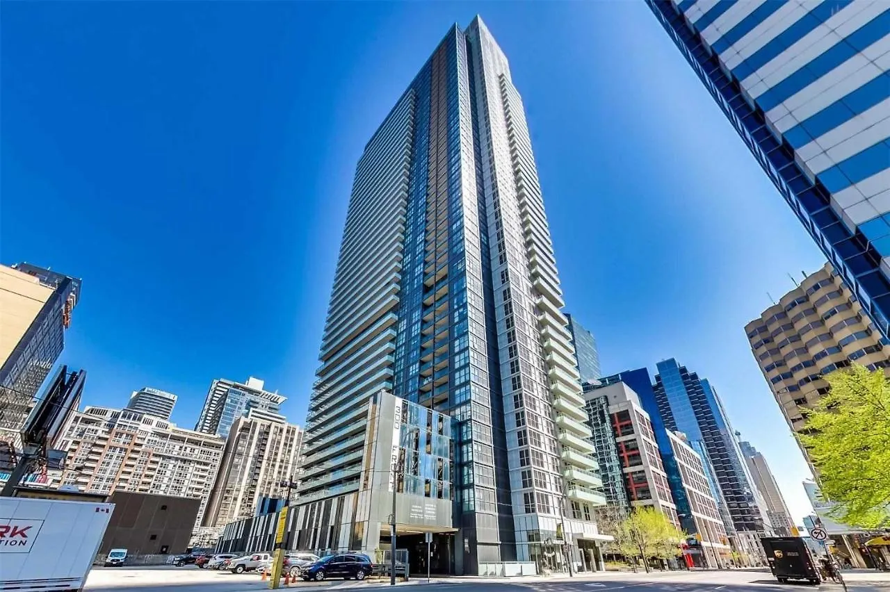 Apartamento Modern Condo Cn Tower View Downtown With Parking Toronto